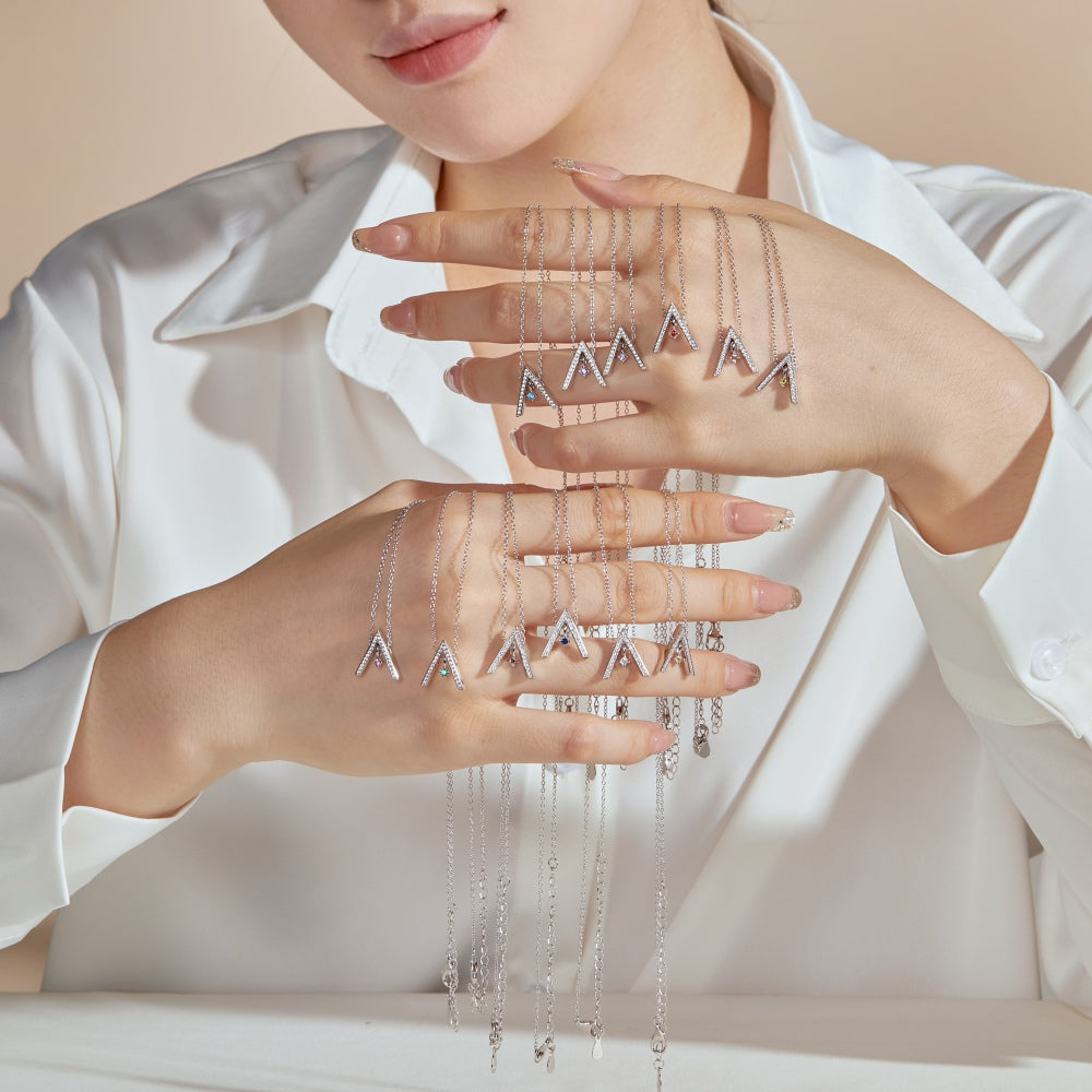 [Goodv]Sparkling "A" Shape Necklace