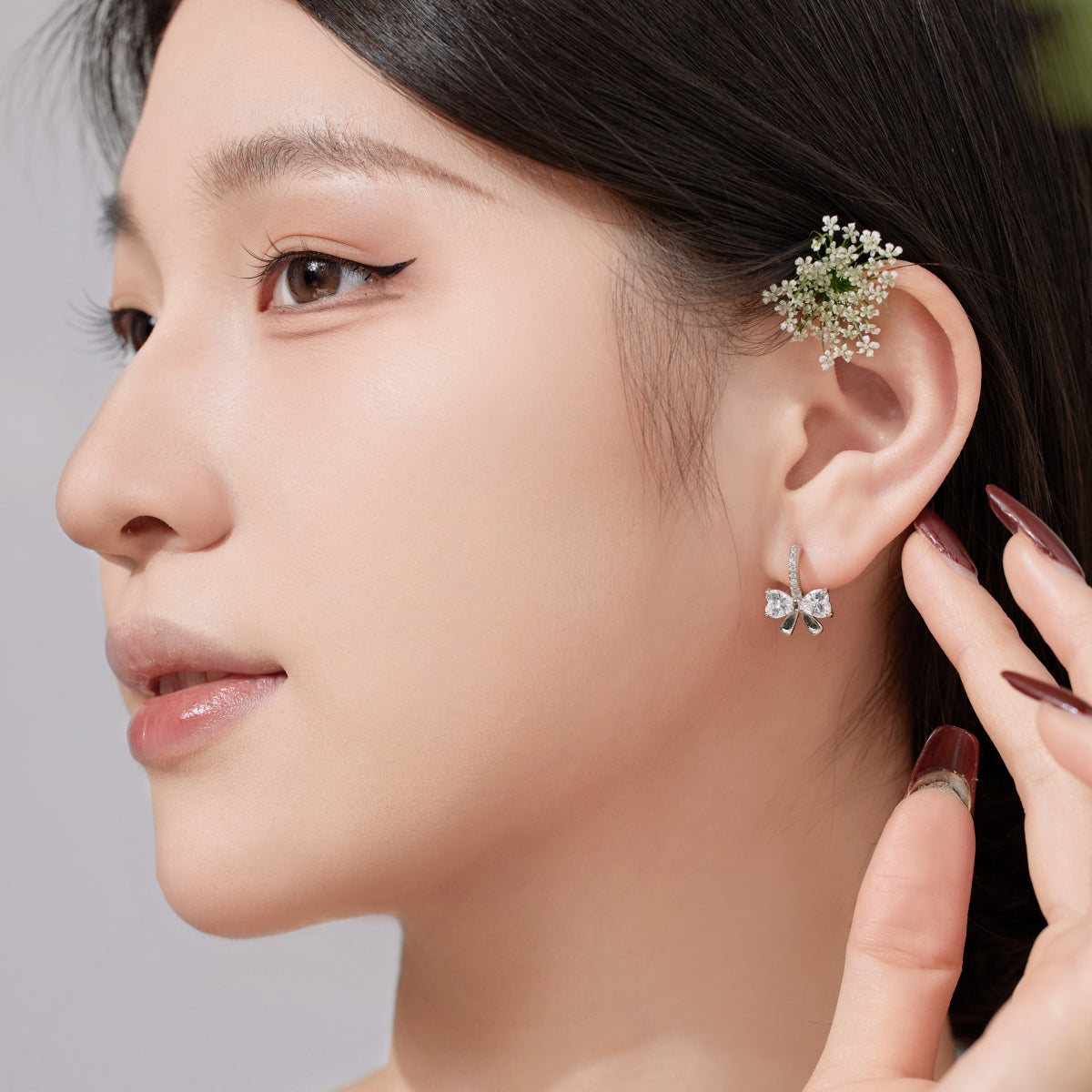 [Goodv]Exquisite Earrings With Heart-Shaped Bow Design