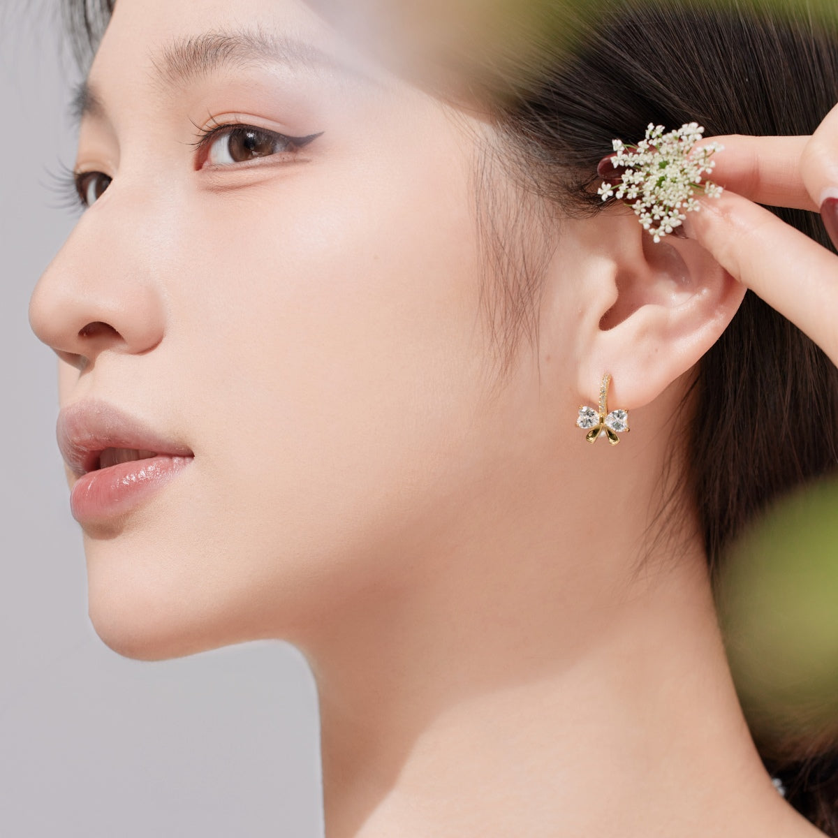 [Goodv]Exquisite Earrings With Heart-Shaped Bow Design