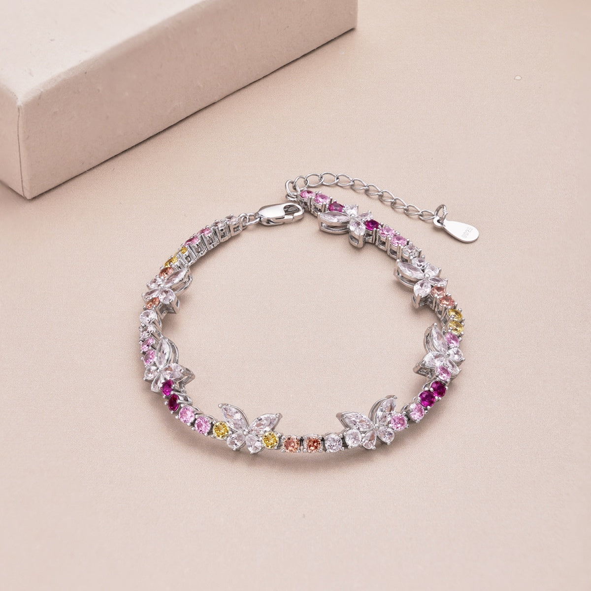 [Goodv]Ornate Colorful Butterfly Shape Round Cut Daily Bracelet