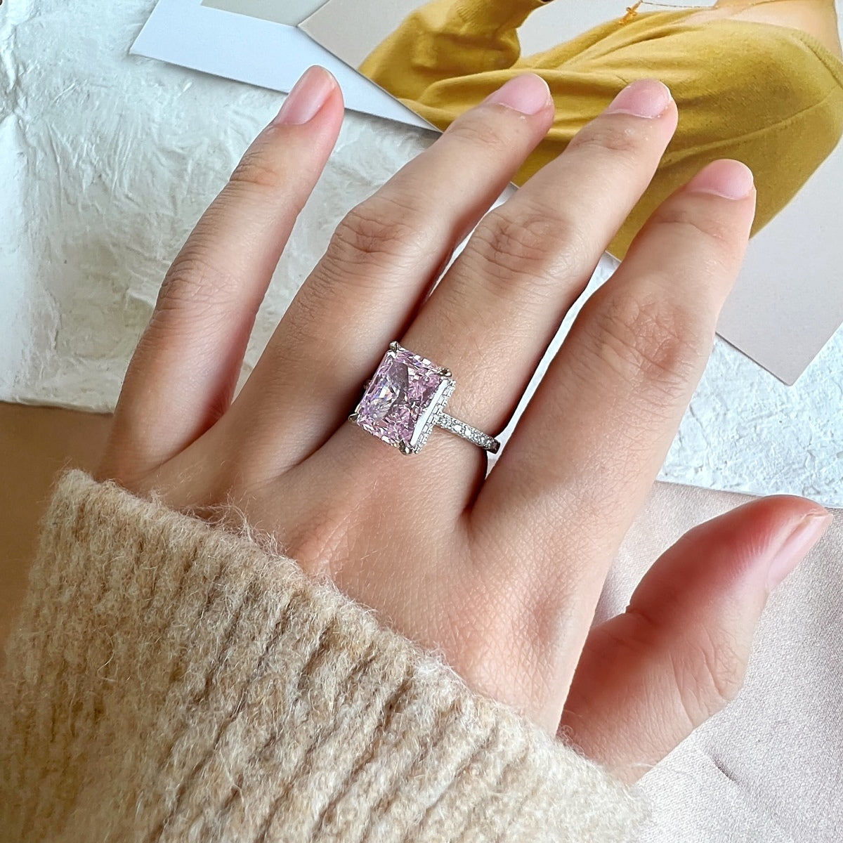 [Goodv]4.0 Carat Luxurious Engagement Ring