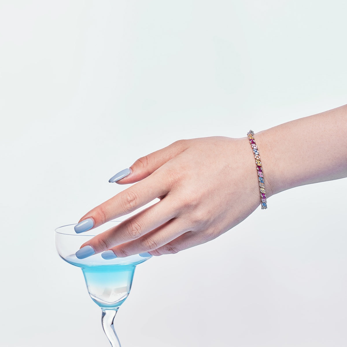 [Goodv]Ornate Sparkling Multi Cut Party Bracelet