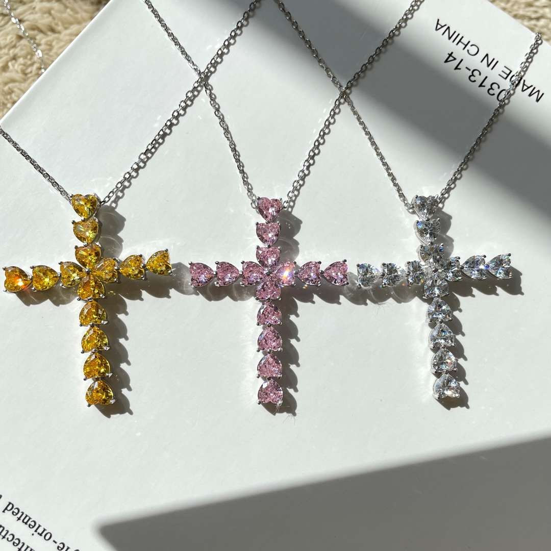 [Goodv]Radiant Cross Shape Necklace