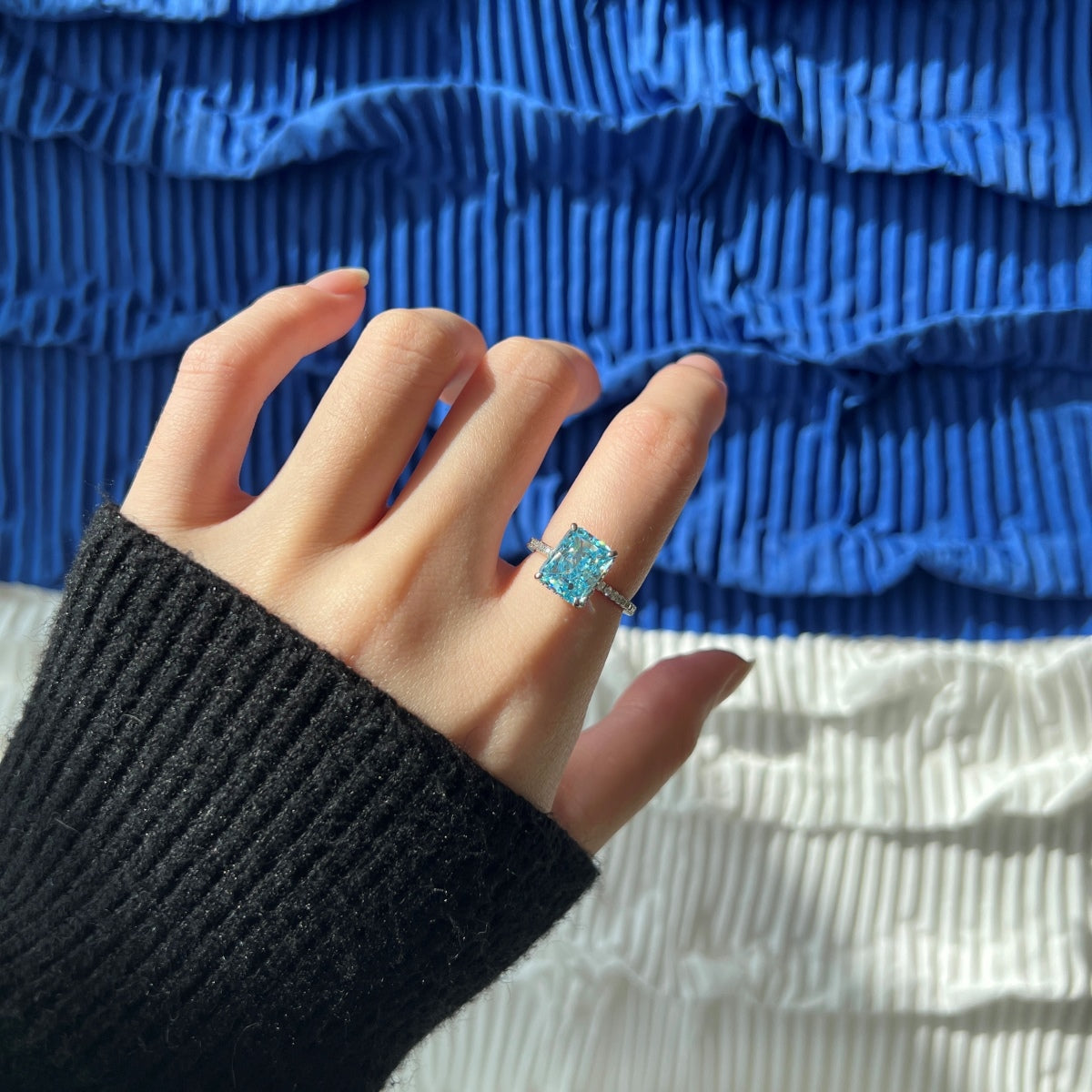 [Goodv]4.0 Carat Luxurious Engagement Ring