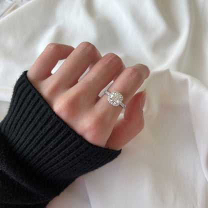 [Goodv]Dazzling Resplendent Round Cut Wedding Ring