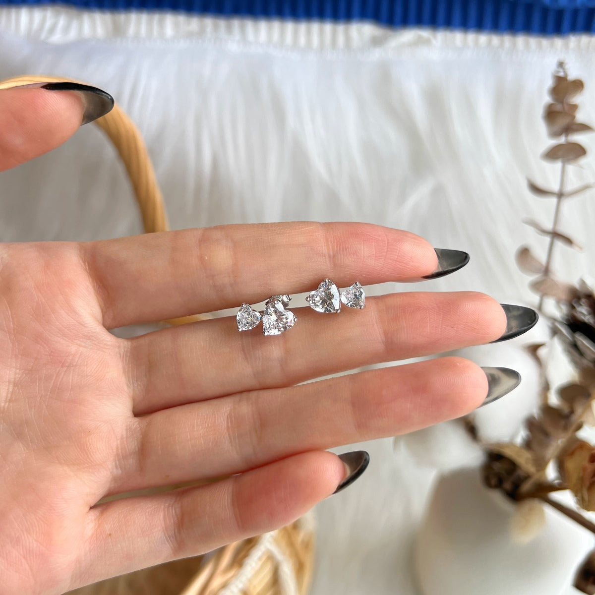 [Goodv]Double Heart-Shape Classic Princess Style Earrings