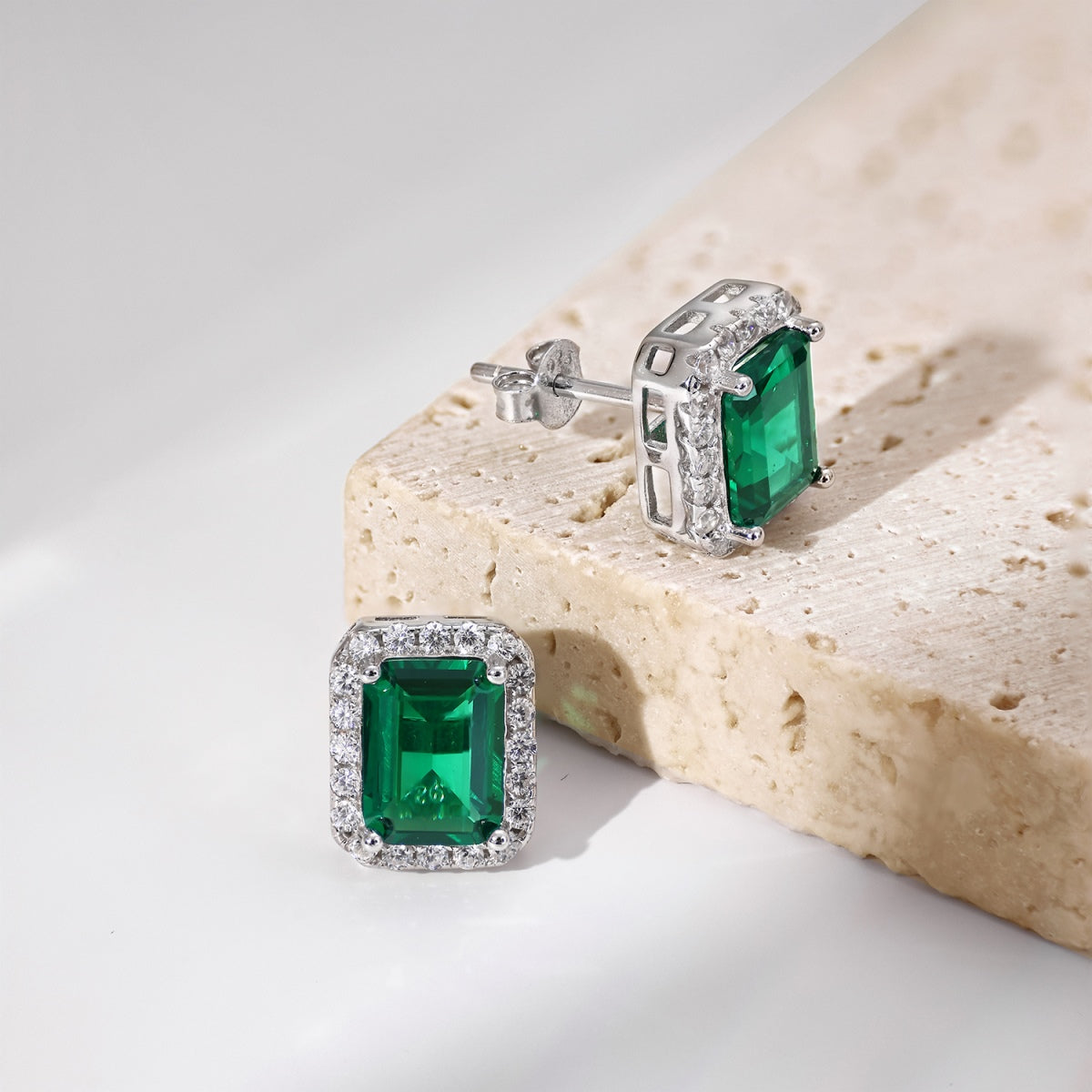 [Goodv]Luxurious Dainty Emerald Cut Banquet Earrings