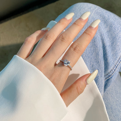 [Goodv]2.0 Carat Dazzling Lustrous Heart Cut Lover Ring