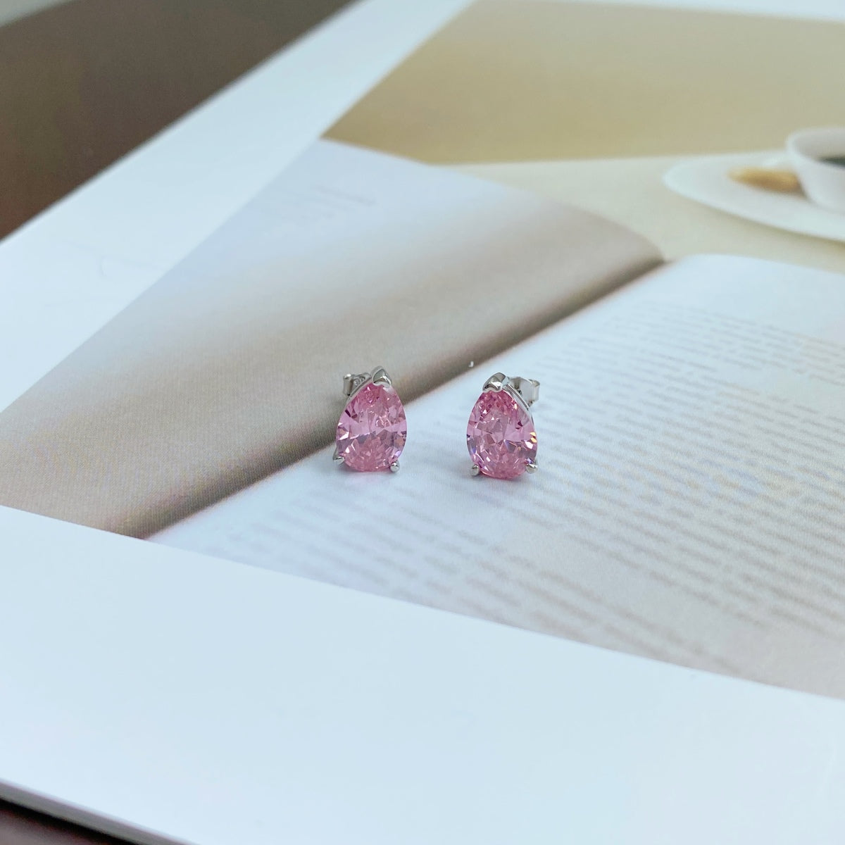 [Goodv]Ornate Water Drop Shape Earrings