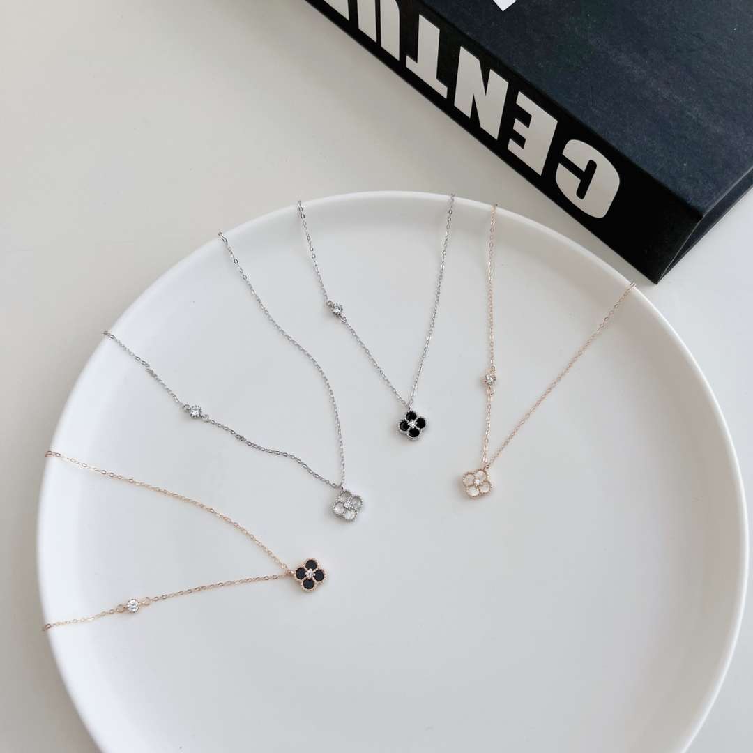 [Goodv]Delicate Flower Shape Necklace