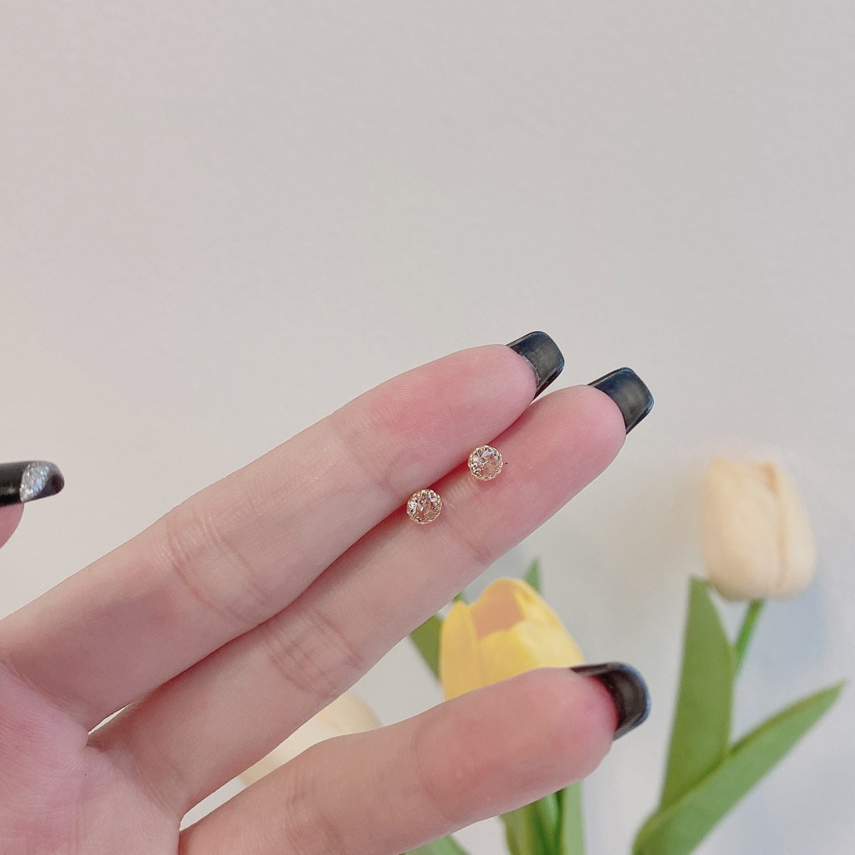 [Goodv]Sparkling Colorful Round Shape Earrings