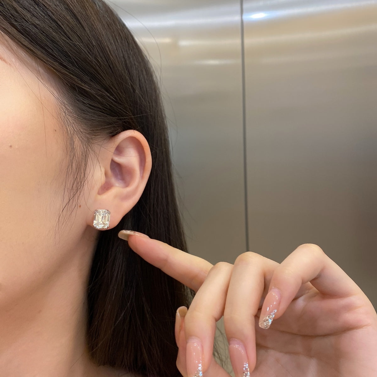 [Goodv]Dazzling Square Shape Earrings