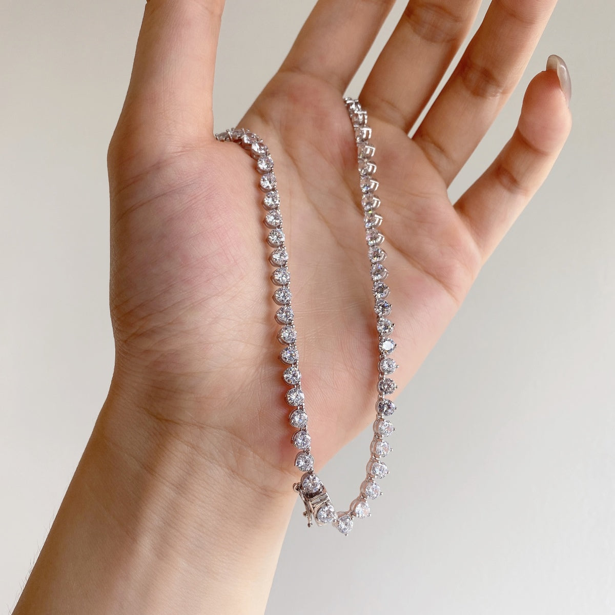 [Goodv]Ornate Heart Cut Tennis Necklace