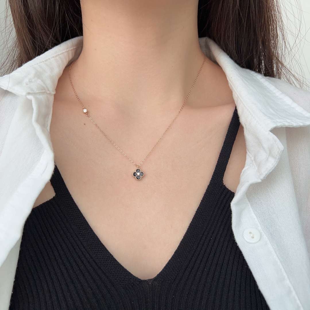 [Goodv]Delicate Flower Shape Necklace