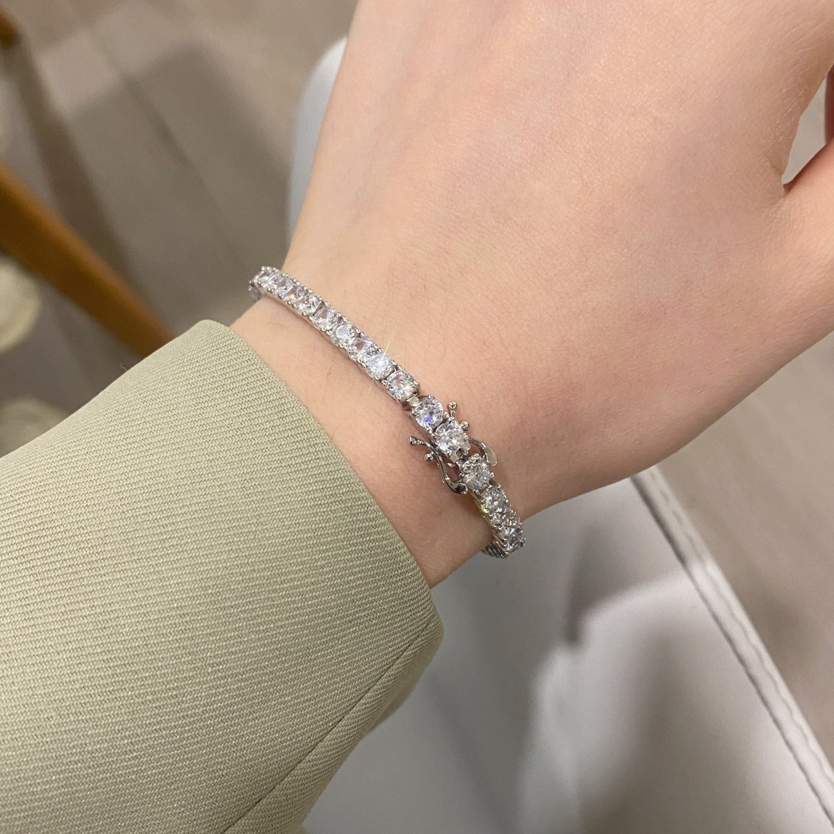 [Goodv]Luxurious Ornate Round Cut Tennis Bracelet
