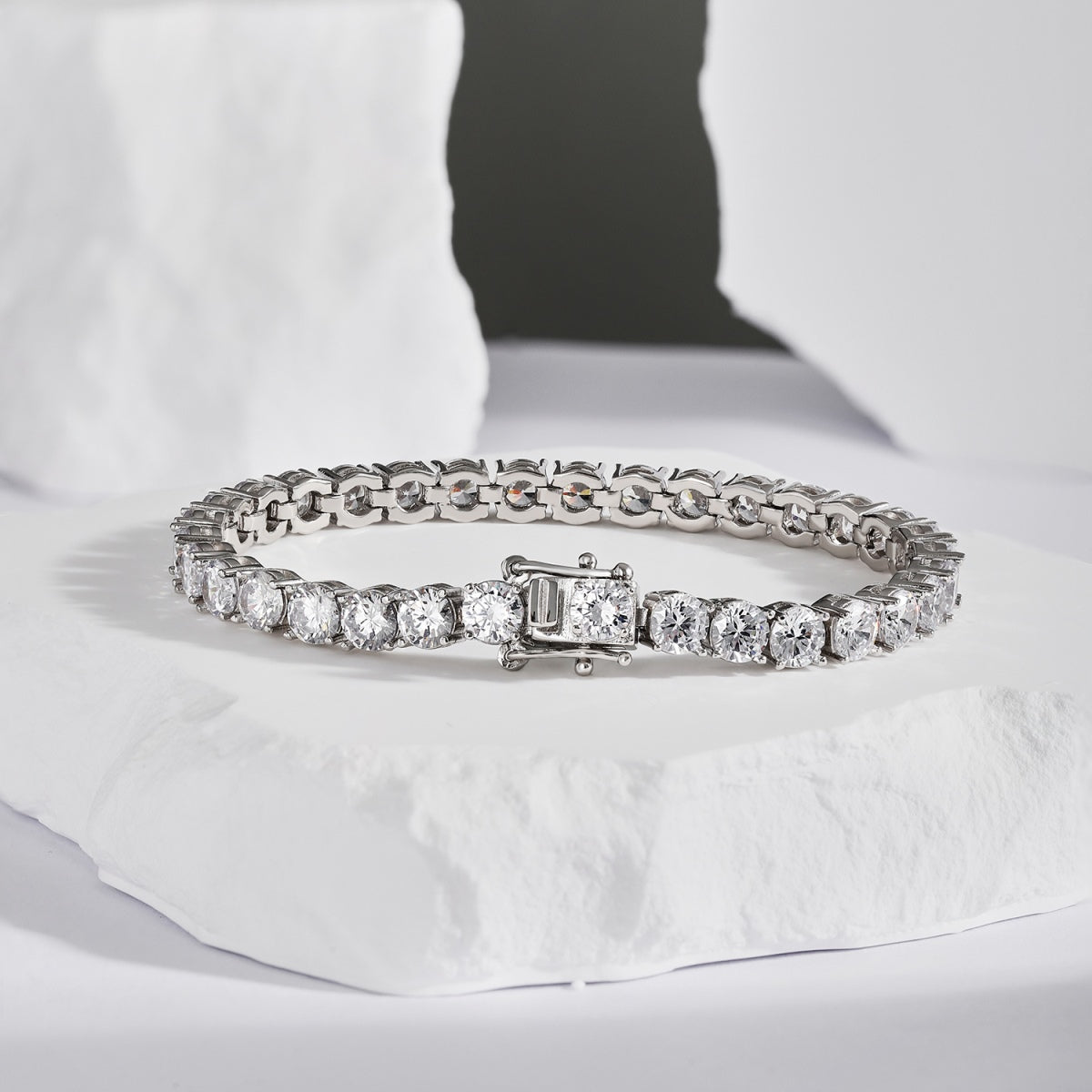 [Goodv]Ornate Sparkling Round Cut Wedding Bracelet