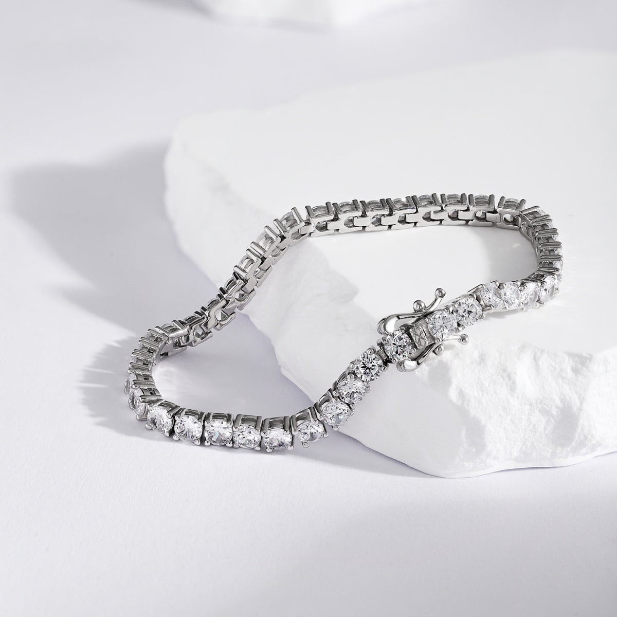 [Goodv]Luxurious Ornate Round Cut Tennis Bracelet