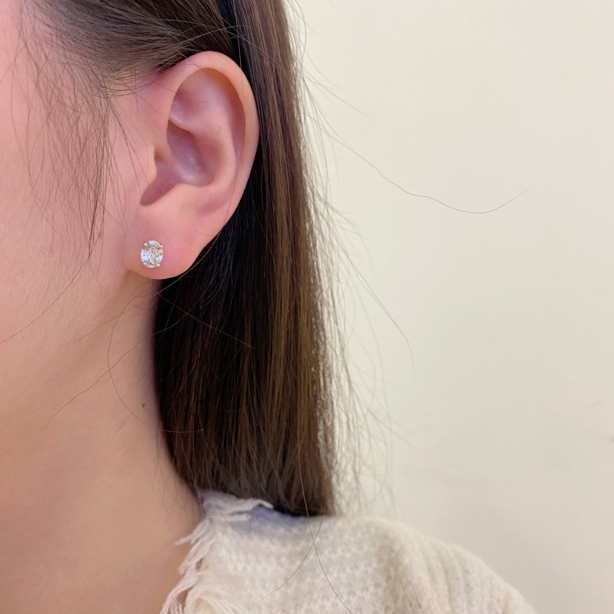 [Goodv]Oval Classic Dignified Elegant Earrings