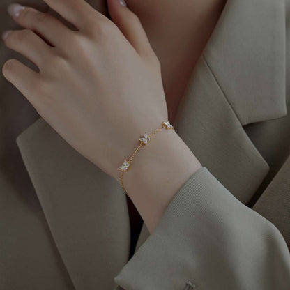 [Goodv]Radiant Butterfly Shape Necklace