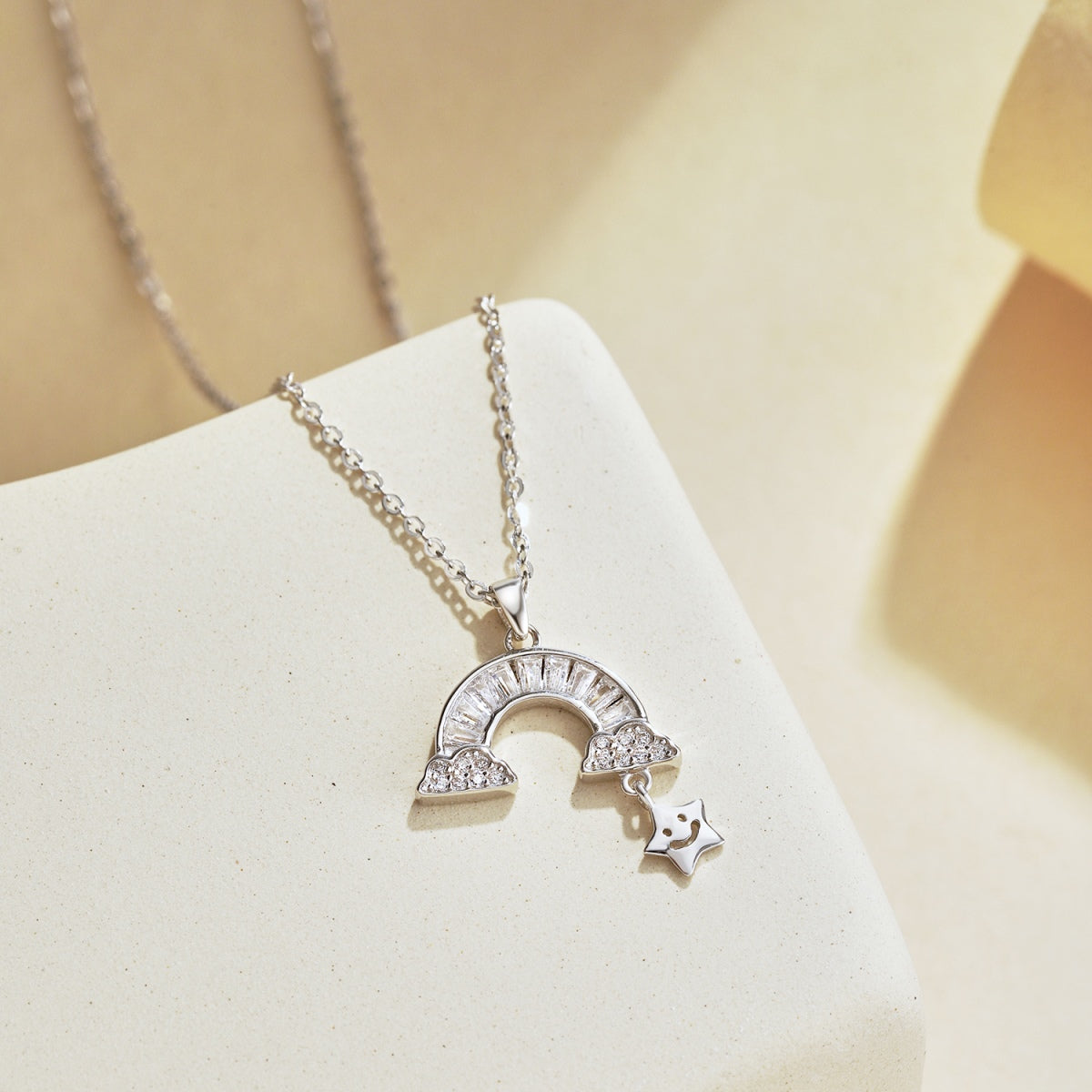 [Goodv]Unique Rainbow Star Necklace