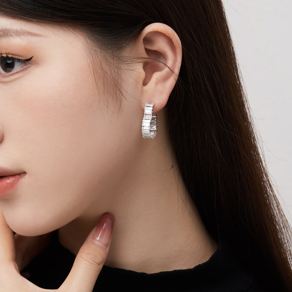 [Goodv]Radiant Heart Cutout Earrings