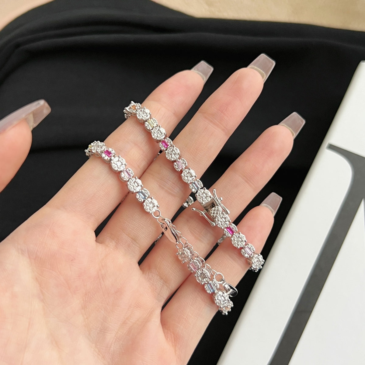 [Goodv]Dazzling Radiant Multi Cut Daily Bracelet