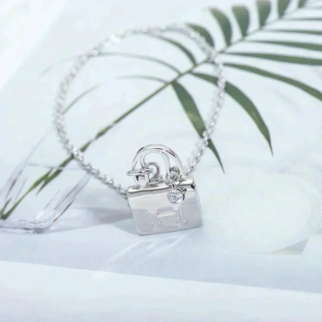 [BIJOUX]AMULETTE PEDANT SILVER NECKLACE