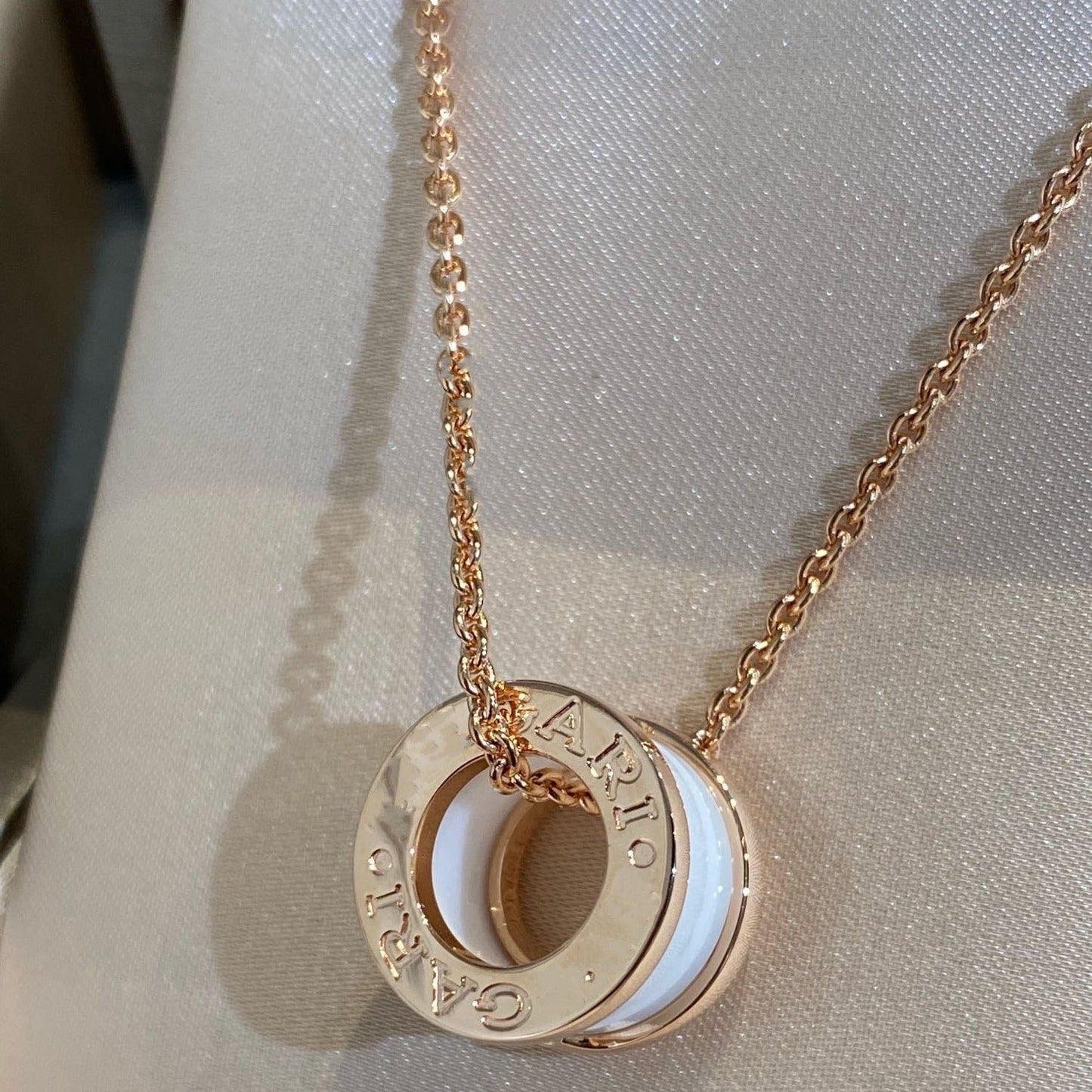 [BIJOUX] COLLIER ZERO 1 EN CÉRAMIQUE BLANCHE ET OR ROSE