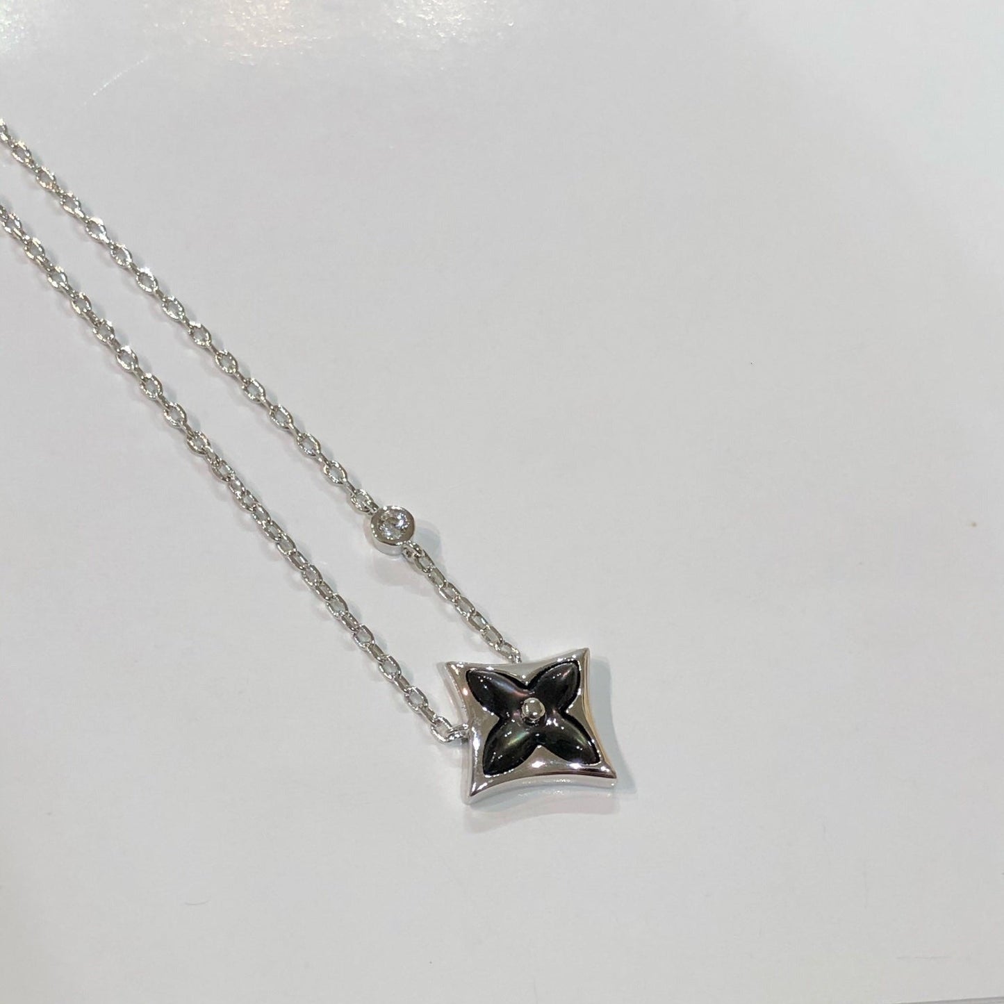 [BIJOUX]STAR BLACK MOP NECKLACE