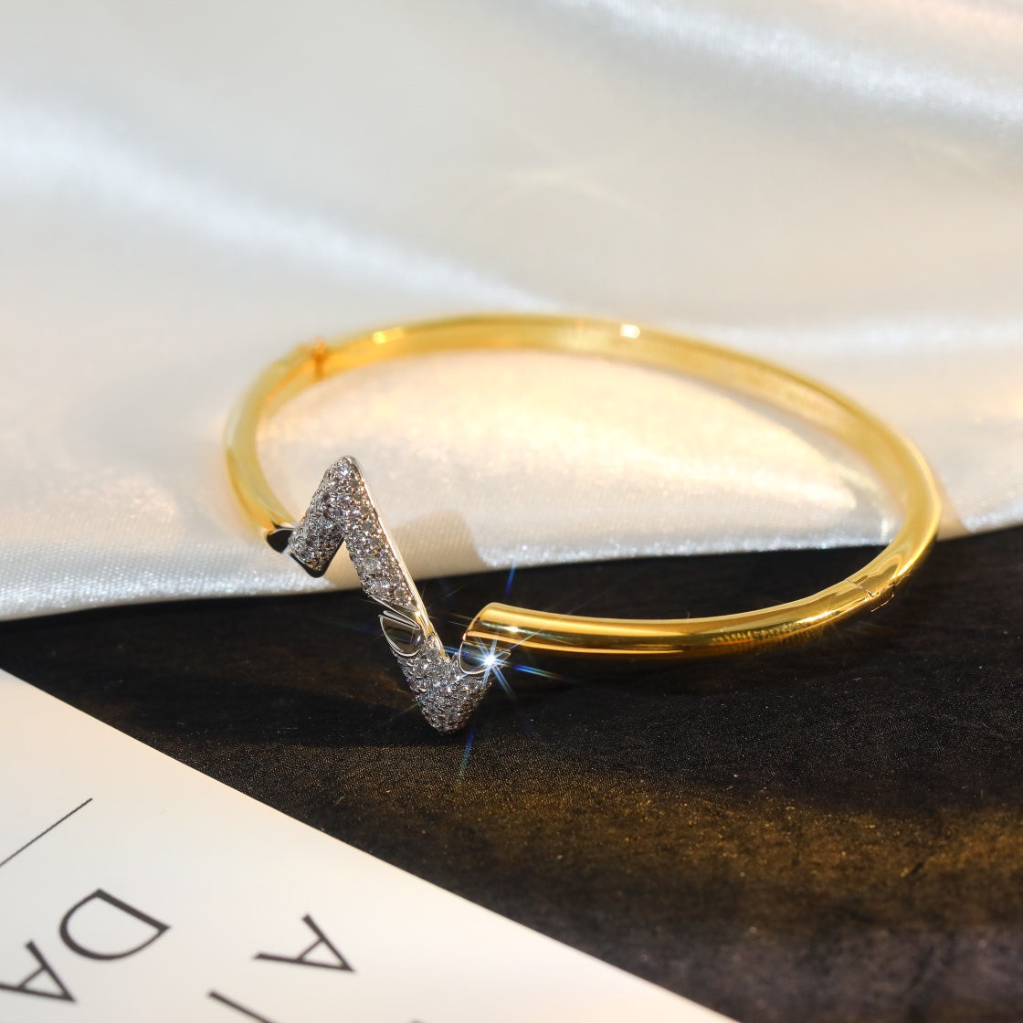 [BIJOUX]VOLTE UPSITE DOWN GOLD DIAMOND BRACELET