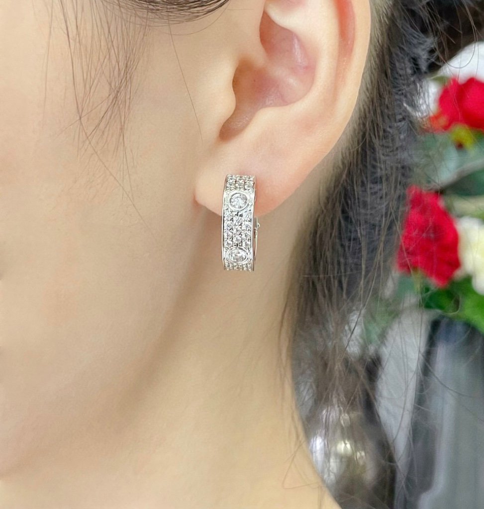 [BIJOUX]LOVE 5.5MM DIAMOND PAVED EARRINGS