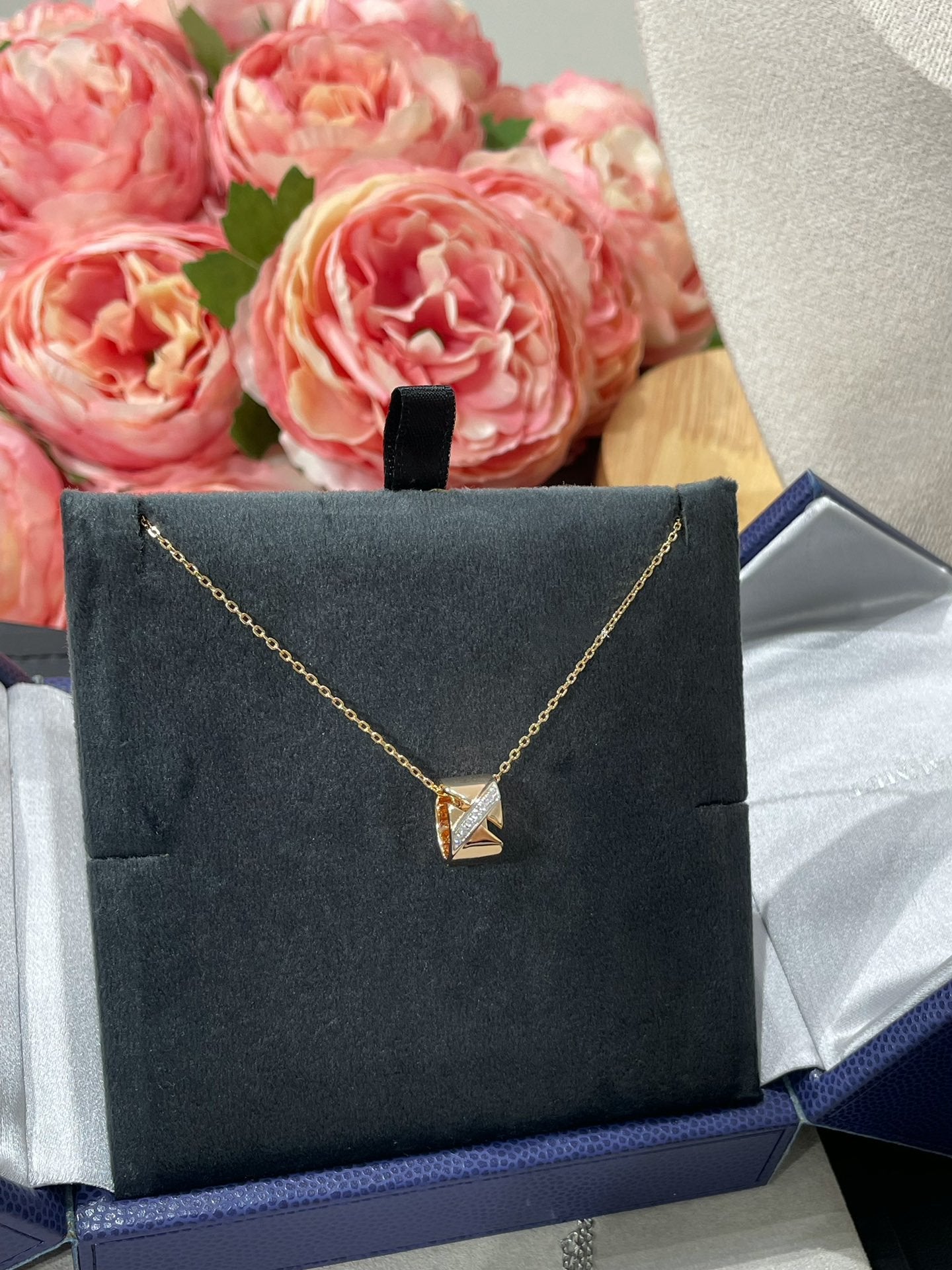 [BIJOUX]COLLIER DIAMANTS PREUVE LIENS