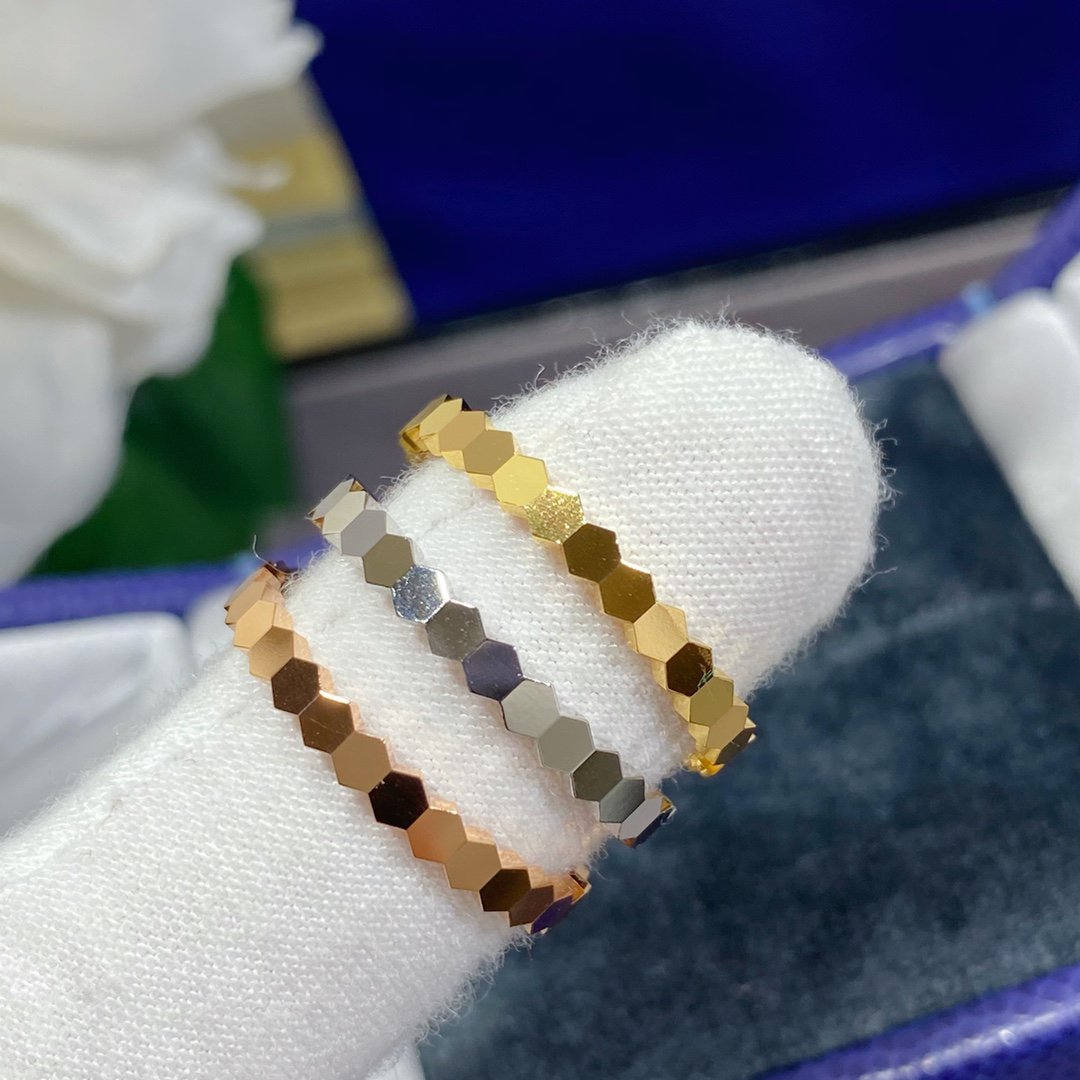 [BIJOUX]BAGUE PETITE ABEILLE AMOUR