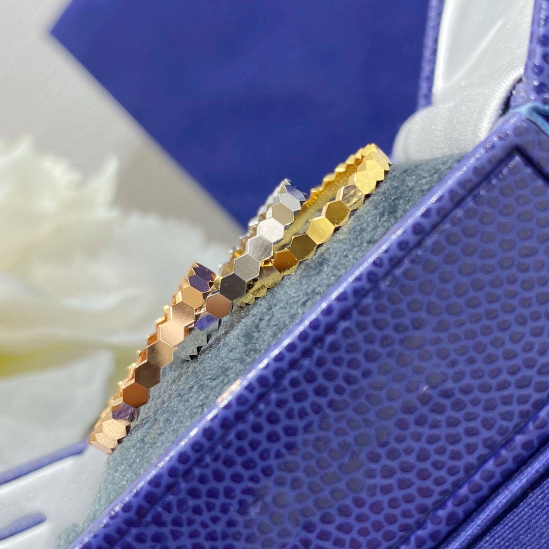 [BIJOUX]BAGUE PETITE ABEILLE AMOUR