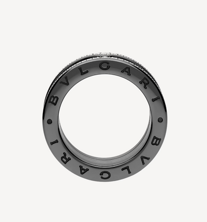 [BIJOUX]ZERO 1 ROCK FOUR-BAND BLACK CERAMIC WITH STUDDED SPIRAL AND PAVED DIAMONDS RING