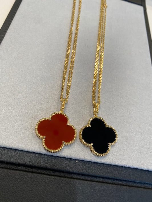 [Goodv]CLOVER LARGE WHITE CARNELIANS GOLD NECKLACE