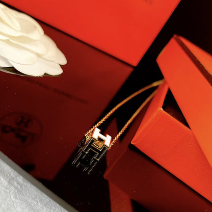 [BIJOUX]H WHITE SQUARE GOLD NECKLACE