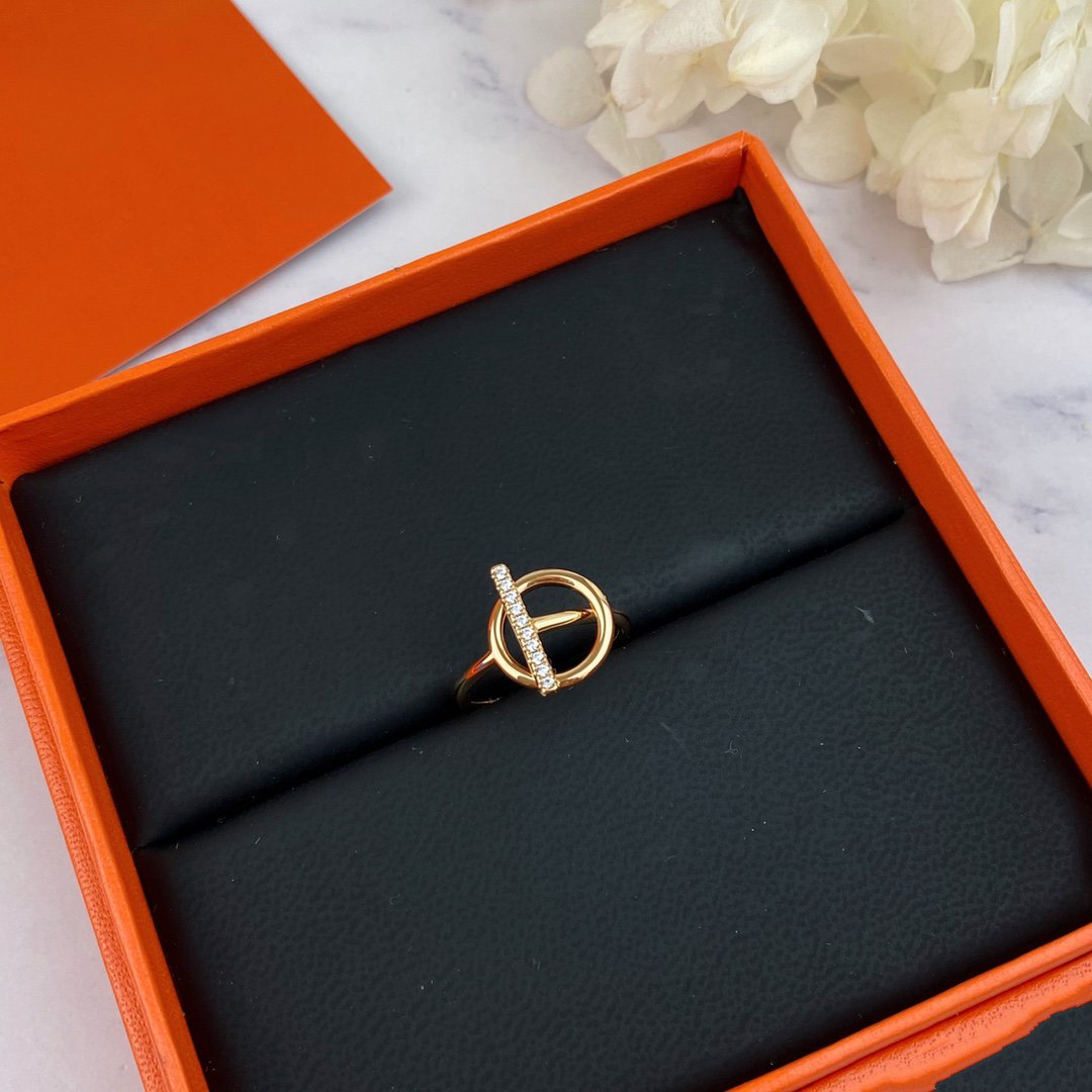 [BIJOUX]エシャペリングダイヤモンド