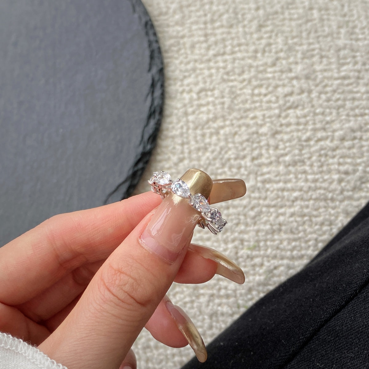 [Goodv]Exquisite Pear Cut Tennis Ring