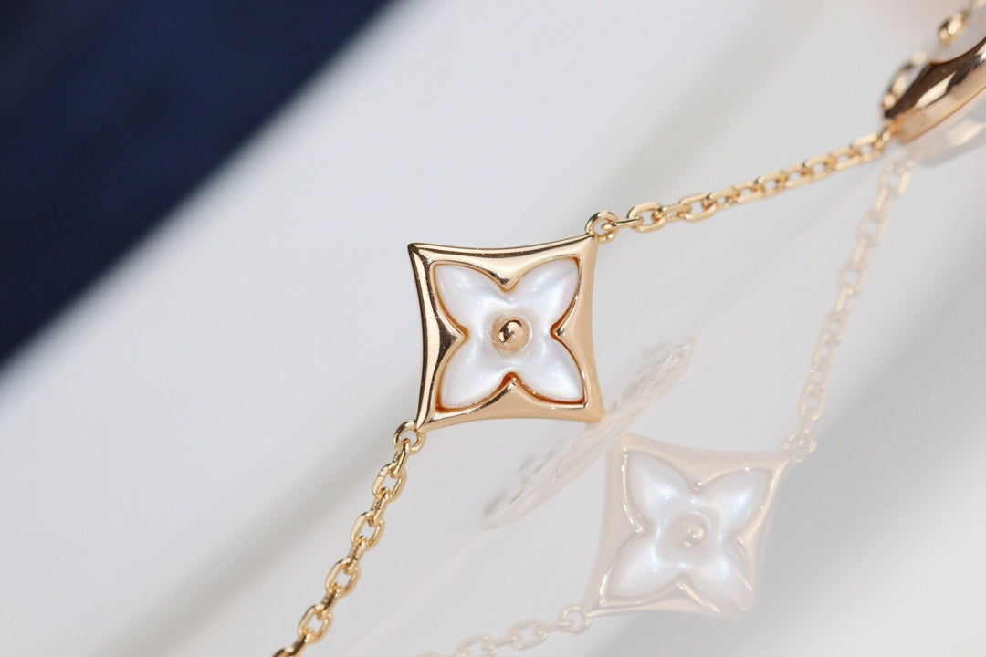 [BIJOUX] リーフクローバーブレスレット