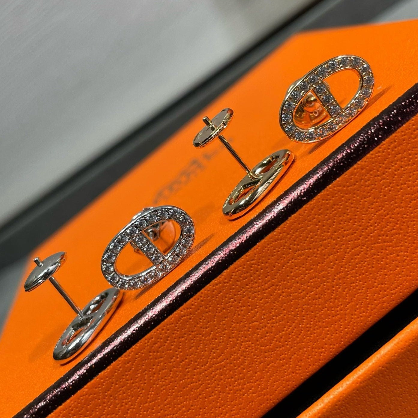 [BIJOUX]HM FULL DIAMOND PIG NOSE STUD EARRINGS