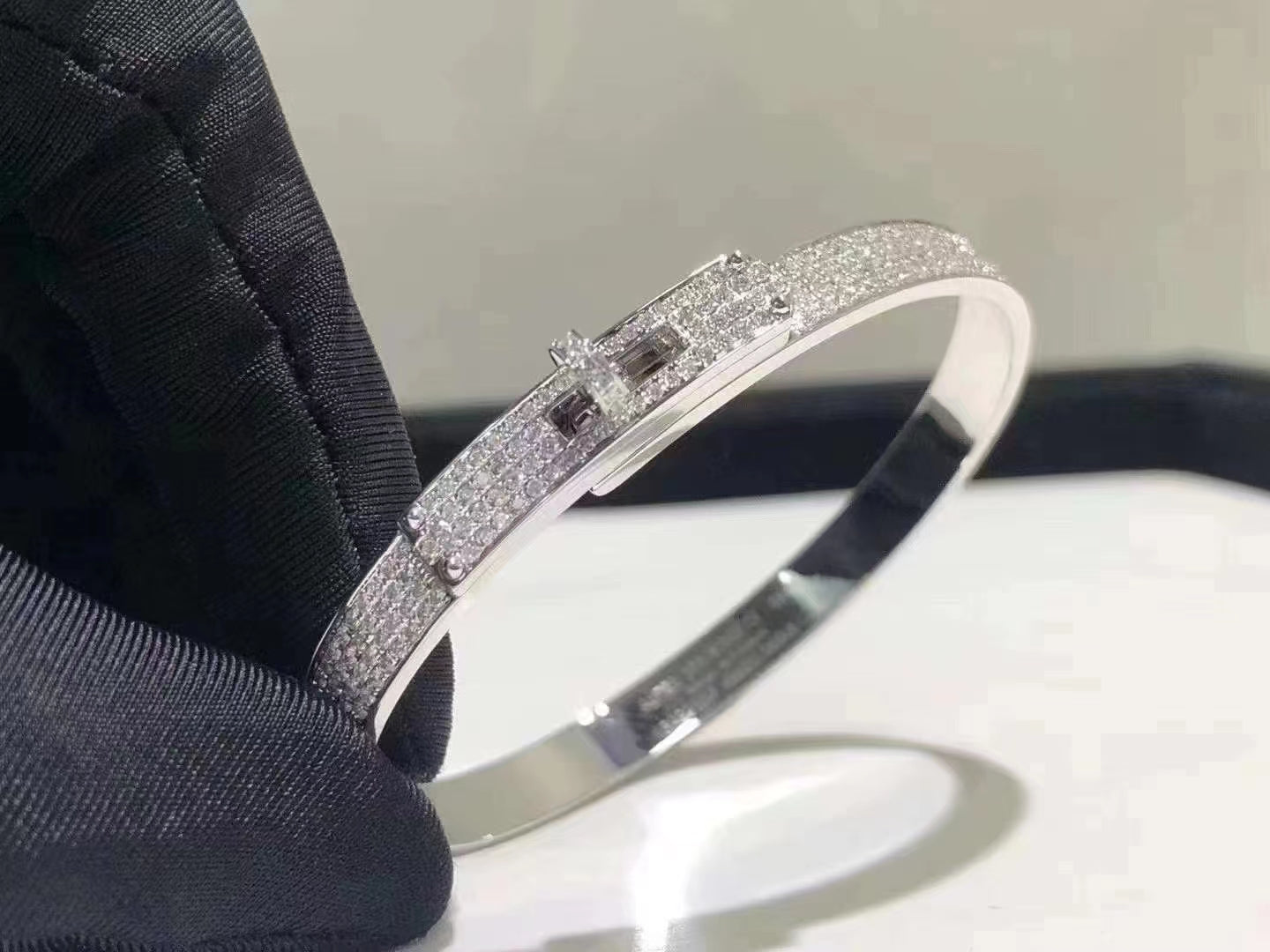 [BIJOUX] BRACELET HM KELLY EN ARGENT ET ENTIÈREMENT PAVÉ DIAMANTS