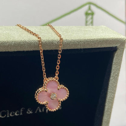 [BIJOUX]CLOVER 15MM DIAMOND PINK MOP NECKLACE