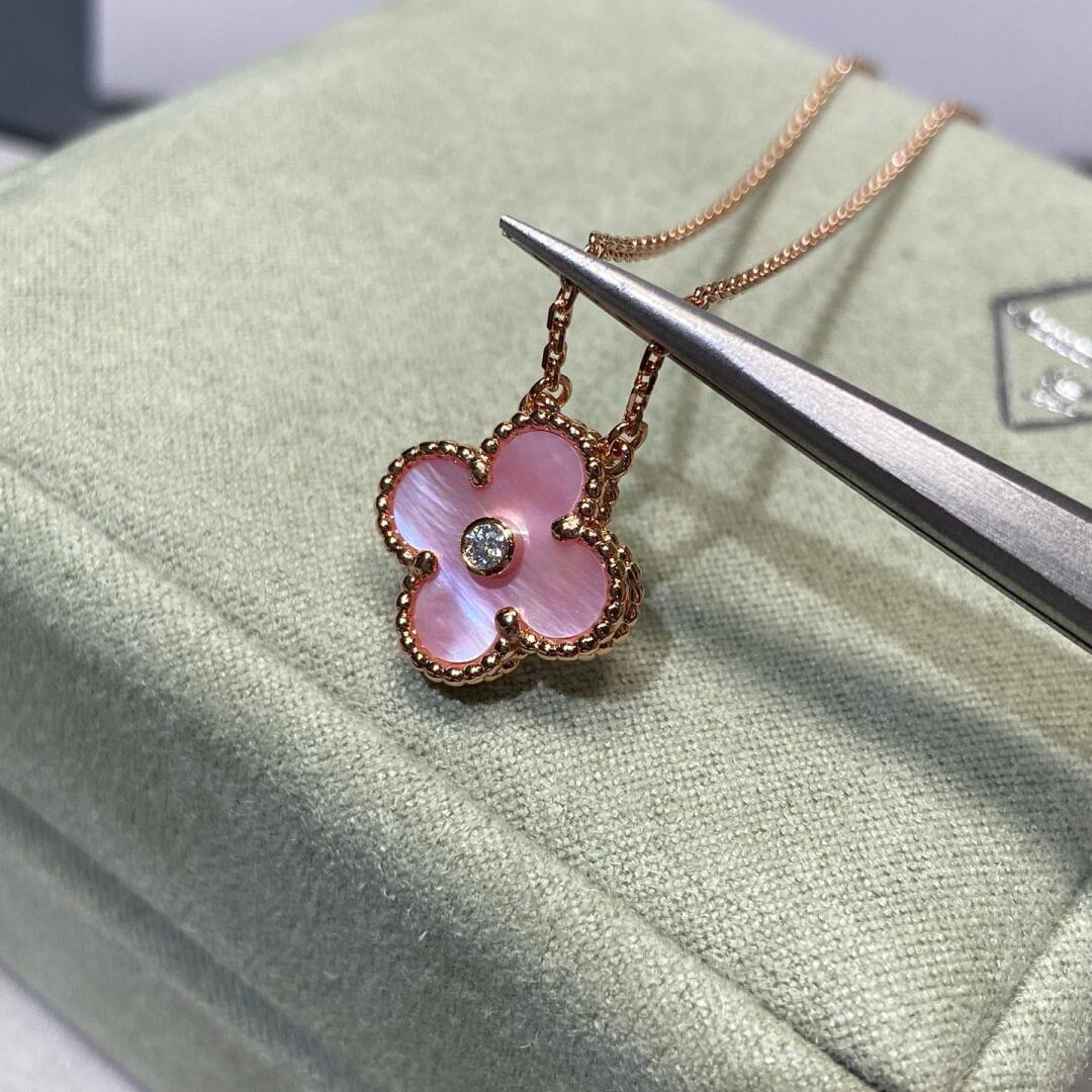 [BIJOUX]CLOVER 15MM DIAMOND PINK MOP NECKLACE