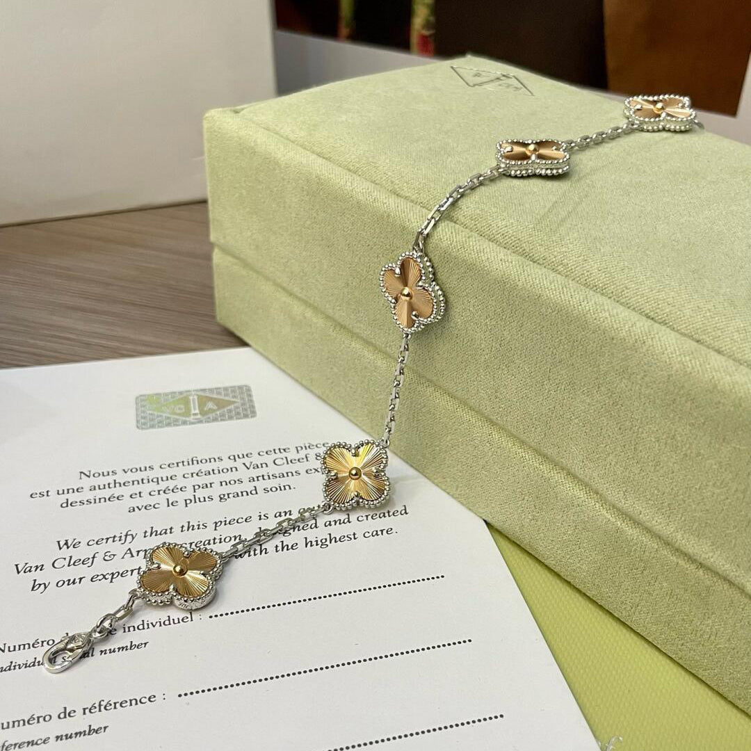 [BIJOUX]CLOVER  5 MOTIFS  CHRISTMAS LIMITED EDITION BRACELET